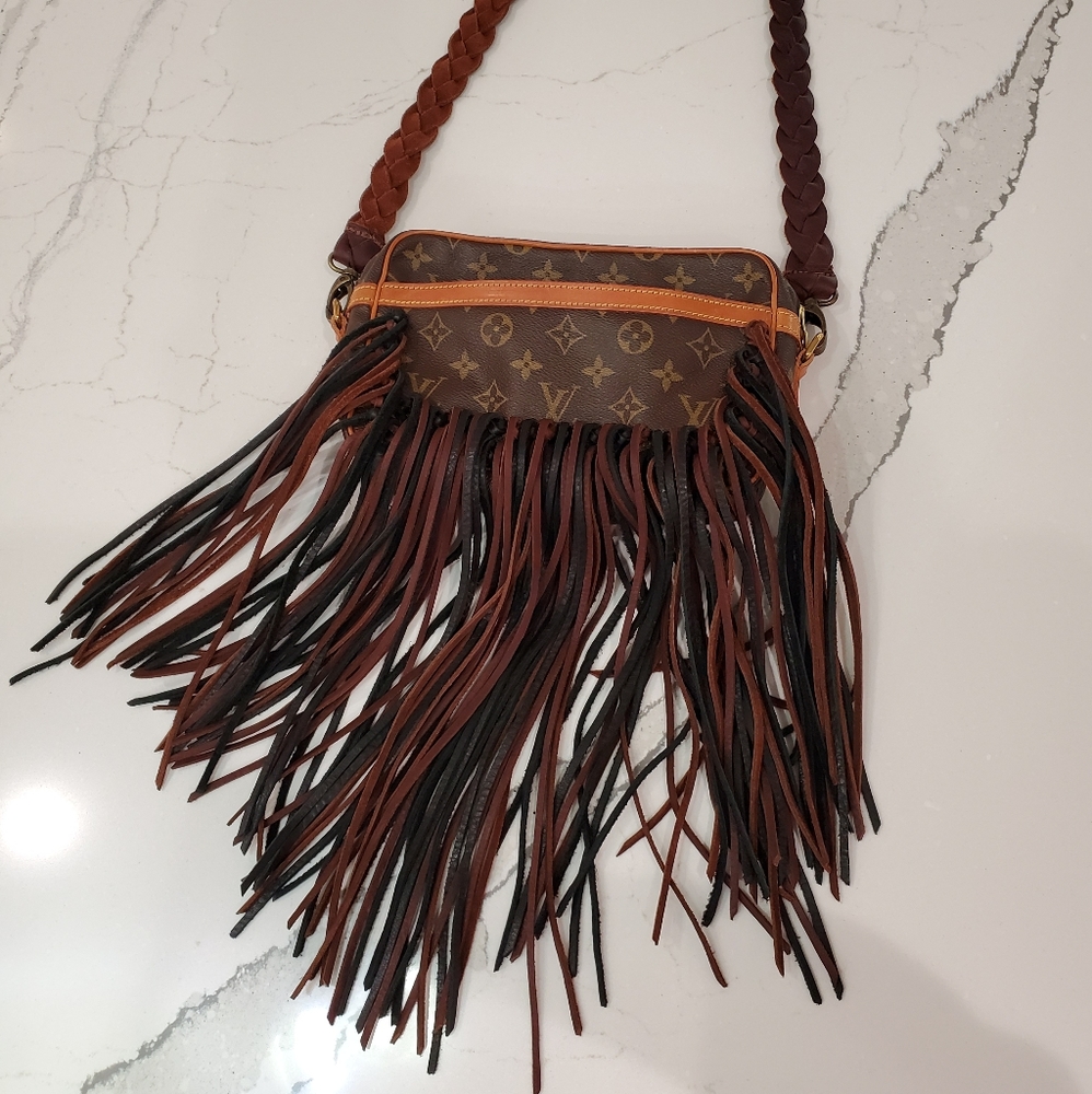 Louis Vuitton crossbody vintage boho bags